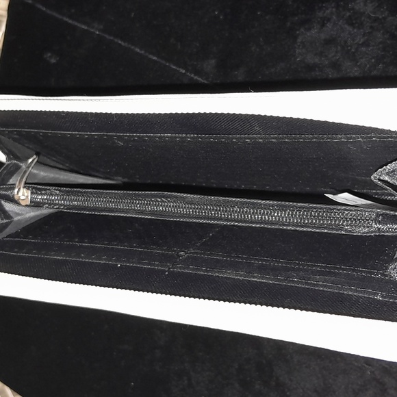 New York Fashion Wallet - Picture 5 of 6